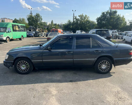 Чорний Мерседес Е-Клас, об'ємом двигуна 0 л та пробігом 270 тис. км за 1999 $, фото 14 на Automoto.ua