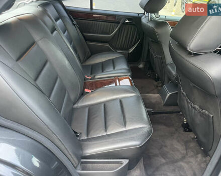 Черный Мерседес Е-Класс, объемом двигателя 0 л и пробегом 106 тыс. км за 77000 $, фото 24 на Automoto.ua