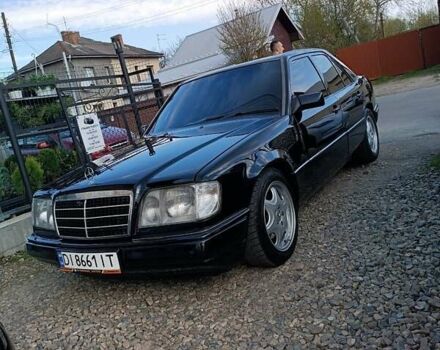Черный Мерседес Е-Класс, объемом двигателя 2.8 л и пробегом 356 тыс. км за 6250 $, фото 5 на Automoto.ua