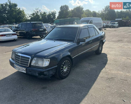 Чорний Мерседес Е-Клас, об'ємом двигуна 0 л та пробігом 270 тис. км за 1999 $, фото 15 на Automoto.ua