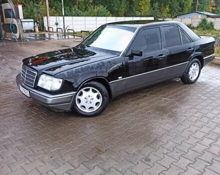 Черный Мерседес Е-Класс, объемом двигателя 2.2 л и пробегом 520 тыс. км за 4600 $, фото 3 на Automoto.ua