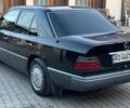 Чорний Мерседес Е-Клас, об'ємом двигуна 2 л та пробігом 320 тис. км за 1999 $, фото 4 на Automoto.ua