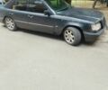 Чорний Мерседес Е-Клас, об'ємом двигуна 2.2 л та пробігом 388 тис. км за 2300 $, фото 1 на Automoto.ua