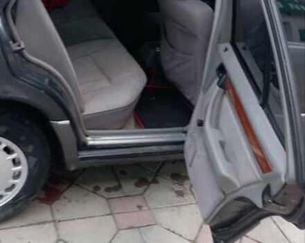 Черный Мерседес Е-Класс, объемом двигателя 2.2 л и пробегом 355 тыс. км за 2900 $, фото 1 на Automoto.ua