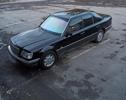 Черный Мерседес Е-Класс, объемом двигателя 2.2 л и пробегом 520 тыс. км за 4600 $, фото 15 на Automoto.ua