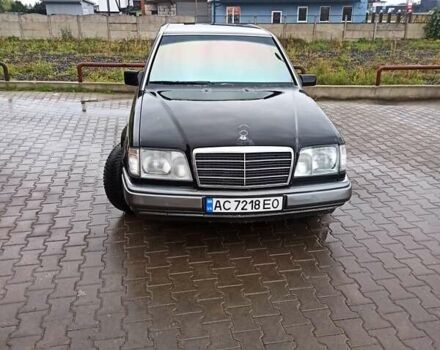 Черный Мерседес Е-Класс, объемом двигателя 2.2 л и пробегом 520 тыс. км за 4600 $, фото 4 на Automoto.ua