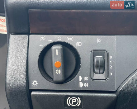 Черный Мерседес Е-Класс, объемом двигателя 0 л и пробегом 106 тыс. км за 77000 $, фото 12 на Automoto.ua