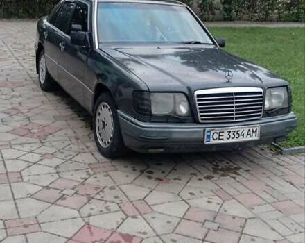 Черный Мерседес Е-Класс, объемом двигателя 2.2 л и пробегом 355 тыс. км за 2900 $, фото 7 на Automoto.ua