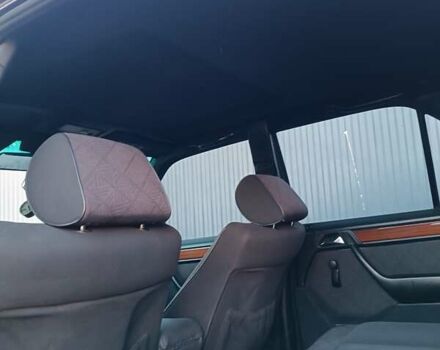 Чорний Мерседес Е-Клас, об'ємом двигуна 2.8 л та пробігом 356 тис. км за 6000 $, фото 49 на Automoto.ua