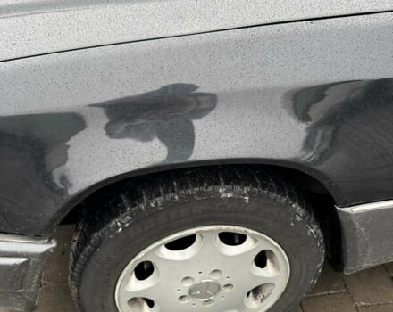 Чорний Мерседес Е-Клас, об'ємом двигуна 2.5 л та пробігом 535 тис. км за 3000 $, фото 2 на Automoto.ua