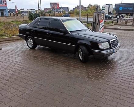 Черный Мерседес Е-Класс, объемом двигателя 2.2 л и пробегом 520 тыс. км за 4600 $, фото 5 на Automoto.ua