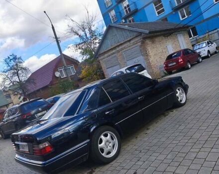 Чорний Мерседес Е-Клас, об'ємом двигуна 2.8 л та пробігом 356 тис. км за 6000 $, фото 24 на Automoto.ua