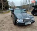 Чорний Мерседес Е-Клас, об'ємом двигуна 2.2 л та пробігом 230 тис. км за 2600 $, фото 1 на Automoto.ua