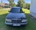 Чорний Мерседес Е-Клас, об'ємом двигуна 2 л та пробігом 300 тис. км за 1909 $, фото 1 на Automoto.ua