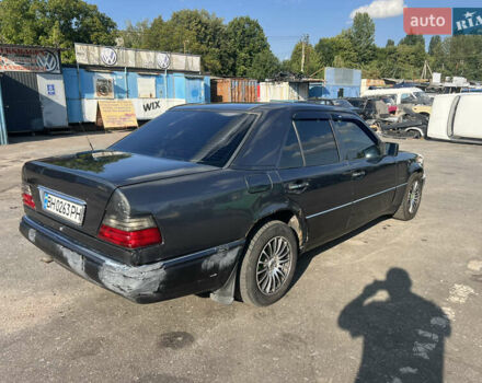 Чорний Мерседес Е-Клас, об'ємом двигуна 0 л та пробігом 270 тис. км за 1999 $, фото 12 на Automoto.ua