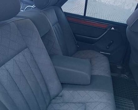 Черный Мерседес Е-Класс, объемом двигателя 2.8 л и пробегом 356 тыс. км за 6250 $, фото 13 на Automoto.ua