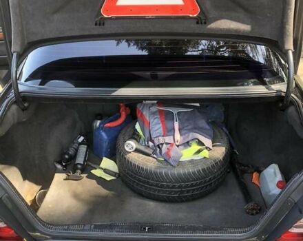 Черный Мерседес Е-Класс, объемом двигателя 2 л и пробегом 450 тыс. км за 3999 $, фото 10 на Automoto.ua