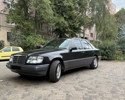 Чорний Мерседес Е-Клас, об'ємом двигуна 2.2 л та пробігом 172 тис. км за 13500 $, фото 30 на Automoto.ua