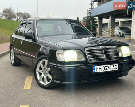 Черный Мерседес Е-Класс, объемом двигателя 2.8 л и пробегом 358 тыс. км за 4500 $, фото 6 на Automoto.ua