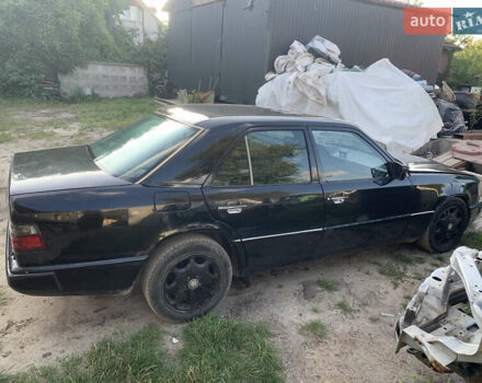 Чорний Мерседес Е-Клас, об'ємом двигуна 2.8 л та пробігом 404 тис. км за 2300 $, фото 5 на Automoto.ua