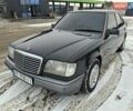 Чорний Мерседес Е-Клас, об'ємом двигуна 2 л та пробігом 333 тис. км за 3300 $, фото 1 на Automoto.ua