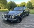 Черный Мерседес Е-Класс, объемом двигателя 2.3 л и пробегом 300 тыс. км за 1999 $, фото 1 на Automoto.ua