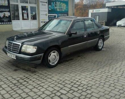 Мерседес Е-Класс 1995 в Самборе на Automoto.ua Черный Мерседес Е-Класс, объемом двигателя 2.5 л и пробегом 450 тыс. км за 2950 $, фото 1 на Automoto.ua
