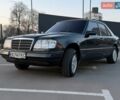 Черный Мерседес Е-Класс, объемом двигателя 2.8 л и пробегом 401 тыс. км за 4500 $, фото 1 на Automoto.ua