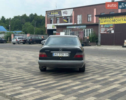 Черный Мерседес Е-Класс, объемом двигателя 2.2 л и пробегом 470 тыс. км за 2650 $, фото 5 на Automoto.ua