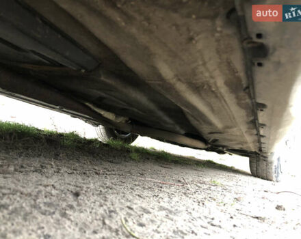 Черный Мерседес Е-Класс, объемом двигателя 2.2 л и пробегом 315 тыс. км за 3500 $, фото 15 на Automoto.ua