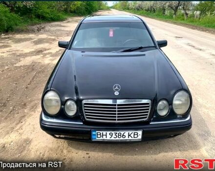 Черный Мерседес Е-Класс, объемом двигателя 2.3 л и пробегом 0 тыс. км за 2299 $, фото 1 на Automoto.ua