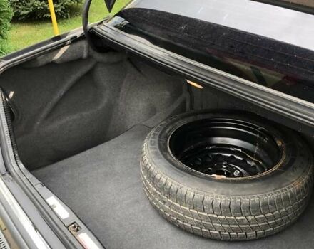 Черный Мерседес Е-Класс, объемом двигателя 2.2 л и пробегом 430 тыс. км за 3450 $, фото 27 на Automoto.ua