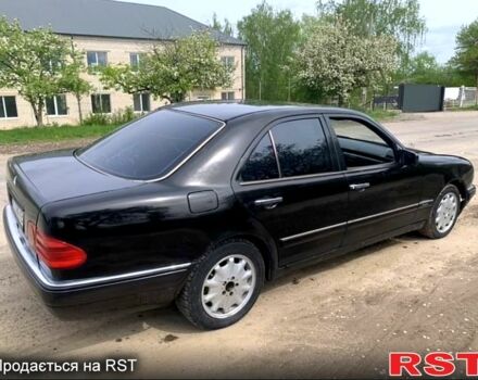 Черный Мерседес Е-Класс, объемом двигателя 2.3 л и пробегом 0 тыс. км за 2299 $, фото 4 на Automoto.ua