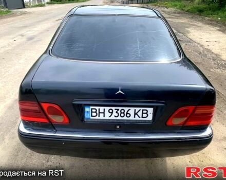 Черный Мерседес Е-Класс, объемом двигателя 2.3 л и пробегом 0 тыс. км за 2299 $, фото 3 на Automoto.ua