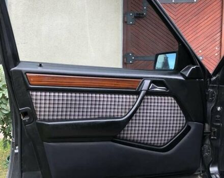 Черный Мерседес Е-Класс, объемом двигателя 2.2 л и пробегом 430 тыс. км за 3450 $, фото 22 на Automoto.ua