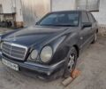 Черный Мерседес Е-Класс, объемом двигателя 2.3 л и пробегом 300 тыс. км за 1700 $, фото 1 на Automoto.ua
