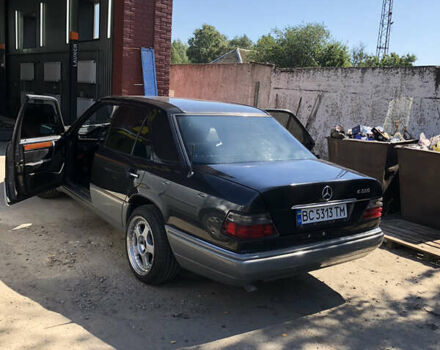 Чорний Мерседес Е-Клас, об'ємом двигуна 2.2 л та пробігом 250 тис. км за 7200 $, фото 3 на Automoto.ua