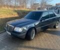 Черный Мерседес Е-Класс, объемом двигателя 2.5 л и пробегом 100 тыс. км за 4000 $, фото 1 на Automoto.ua