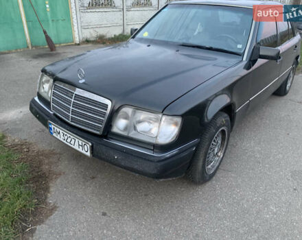 Черный Мерседес Е-Класс, объемом двигателя 2.2 л и пробегом 630 тыс. км за 2700 $, фото 9 на Automoto.ua