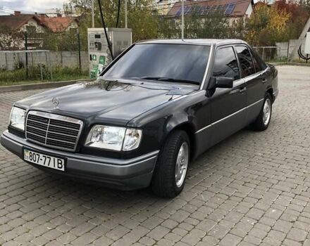 Черный Мерседес Е-Класс, объемом двигателя 2.2 л и пробегом 430 тыс. км за 3450 $, фото 12 на Automoto.ua