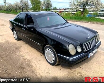 Черный Мерседес Е-Класс, объемом двигателя 2.3 л и пробегом 0 тыс. км за 2299 $, фото 2 на Automoto.ua