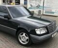 Черный Мерседес Е-Класс, объемом двигателя 2.2 л и пробегом 430 тыс. км за 3450 $, фото 6 на Automoto.ua