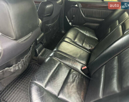 Черный Мерседес Е-Класс, объемом двигателя 2.8 л и пробегом 358 тыс. км за 4500 $, фото 16 на Automoto.ua