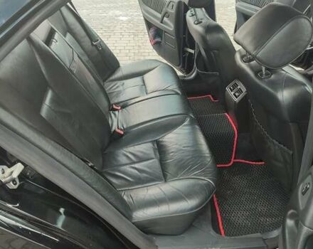 Черный Мерседес Е-Класс, объемом двигателя 3 л и пробегом 430 тыс. км за 3300 $, фото 6 на Automoto.ua