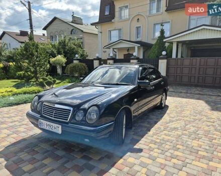 Мерседес Е-Класс 1996 в Полтаве на Automoto.ua Черный Мерседес Е-Класс, объемом двигателя 3.2 л и пробегом 300 тыс. км за 4800 $, фото 7 на Automoto.ua