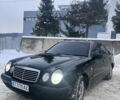 Черный Мерседес Е-Класс, объемом двигателя 2 л и пробегом 275 тыс. км за 2200 $, фото 1 на Automoto.ua