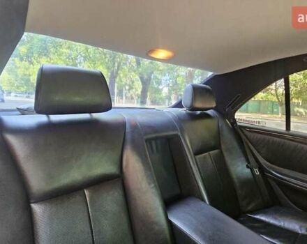 Черный Мерседес Е-Класс, объемом двигателя 2.3 л и пробегом 400 тыс. км за 4400 $, фото 10 на Automoto.ua