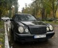 Черный Мерседес Е-Класс, объемом двигателя 2.8 л и пробегом 390 тыс. км за 2950 $, фото 2 на Automoto.ua