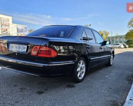 Черный Мерседес Е-Класс, объемом двигателя 2.3 л и пробегом 400 тыс. км за 4400 $, фото 4 на Automoto.ua