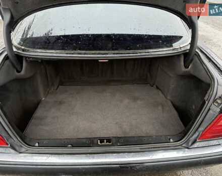 Черный Мерседес Е-Класс, объемом двигателя 2 л и пробегом 300 тыс. км за 2600 $, фото 14 на Automoto.ua